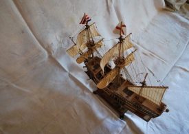 Galleon Golden Hind (1575 g) England