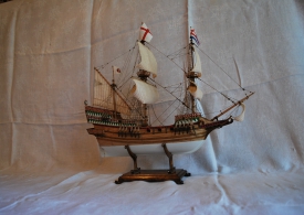 Galleon Golden Hind (1575 g) England